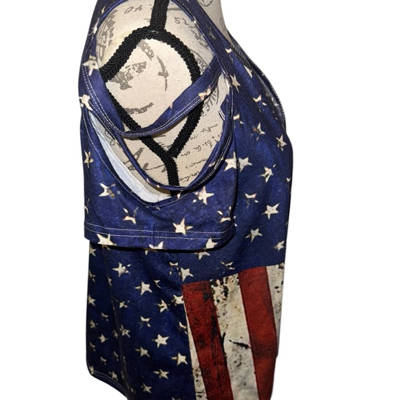 SHEIN Top - Picture 4 of 6